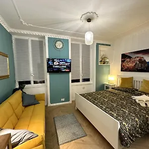 Aquarium Exclusive Loft - Private Parking Apartment