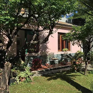 Casa Tra Il E Il Blu Genova